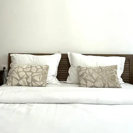 Apartment Perfect Hideaway In Urban Plaza